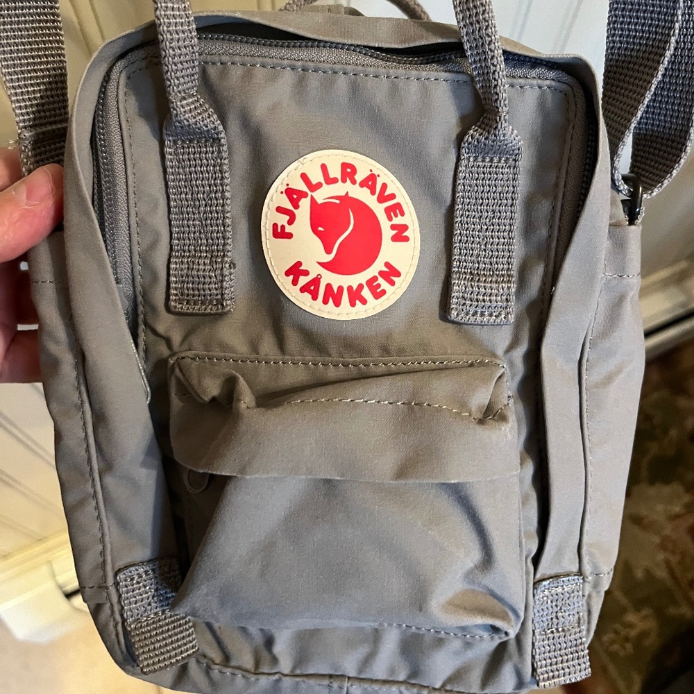 Fjallraven Kanken Mini Crossbody